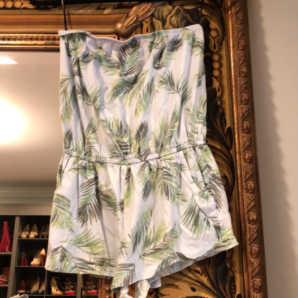 Strapless blue and green leaf print romper